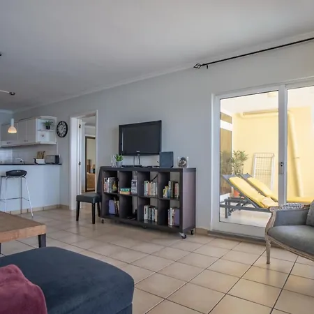 Appartement Antony Apart. With Direct Acess To Praia Formosa Funchal (Madeira)